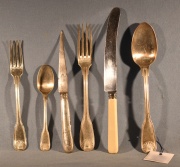 Conjunto de cubiertos Anezin, Francia, 12 tenedores, 12 cucharas mesa, 11 tenedores, 11 cucharas postre, 10 cucharitas