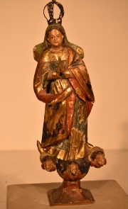 Virgen Inmaculada, talla policromada, con corona