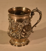 Jarro Victoriano de plata año 1844. Alto 11.8 cm. Peso: 230 g.