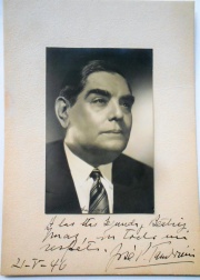 Heinrich Annemarie. Fotografía en su portante original, dedicada y firmada por JOSE TAMBORINI, Unión Cívica Radical, año