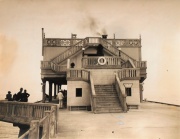 MAR DEL PLATA, fotografía de gran tamaño: LOCAL DEL CLUB DE PESCA, tomada por BAY BAUDOIN, circa 1927, mide: 24 x 18 cm.