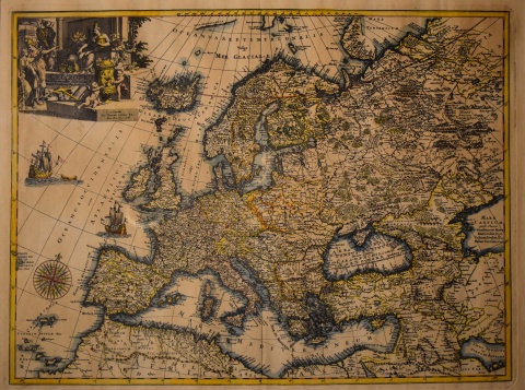 Mapa de Europa. Grabado en colores. Inscripción: Pier Valder, Año 1646. Mide 48 x 62 cm.
