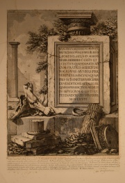 Dos grabados de Piranesi. Marcos de raíz de nogal (grandes). Detalles de humedades. Miden: 82 x 61 y 61 x 82 cm.