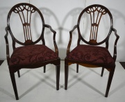 Dos sillones ingleses S. XVIII-XIX. Tapizadas.