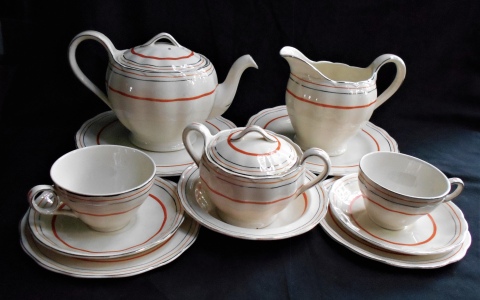 Juego de té inglés Creampetal Grindley: 12 tazas con platos, tetera, azucarera, lechera, 12 platos lunch, 2 masiteros,