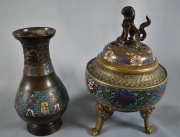 Vaso e incensario chino de bronce cloisonné.