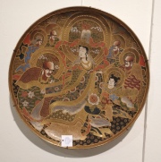 Plato Satsuma, diámetro 46 cm . cerámica policromada.