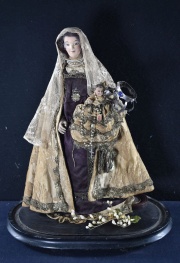 Virgen con Niño coronados en fanal de vidrio (519)