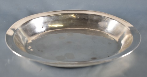 Fuente honda oval plata baja colonial. Largo 33,7 cm. (873)