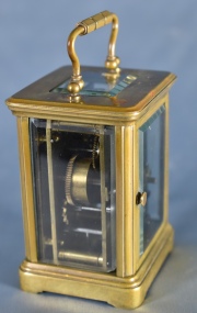 Carriage Clock bronce Made in France Altura 9cm números con fondo esmaltado. C. Ll