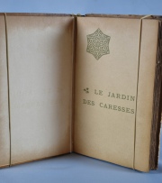 TOUSSAINT, Franz: Le Jardin des Caresses. 1 vol. Desperfectos.