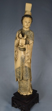 Figura femenina,figura china de marfil tallado 43 cm. Circa 1890