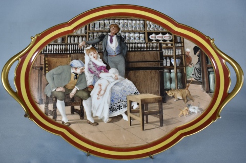 Bandeja, Personajes en la farmacia, porcelana pintada, española