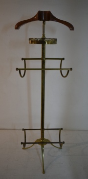 Percha Valet en bronce y madera. 140 cm.