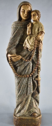 VIRGEN Y EL NIÑO, escultura de cerámica con inscripción Bethleem en la base. Alto: 28 cm.