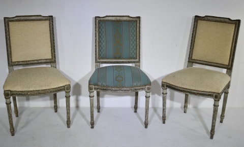 Cinco sillas estilo francés L. XVI . Distinto tapizado.