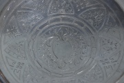 Tarjetero circular de plata rusa. Diámetro 18,5 cm. decoración de hojas.  Peso: 135 gr
