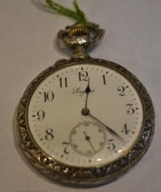 Reloj de bolsillo Longines. Diámetro: 4,6 cm.