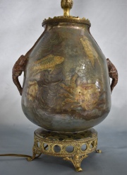 Lámpara - Vaso Art Nouveau, de cerámica italiana, con peces y langostas. Restauraciones. Sin Pant. Alto vaso 25 cm