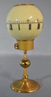 Reloj de mesa con esfera giratoria. IMHOF - Sin Funcionar. alto 1705 cm.