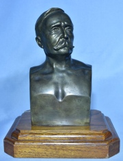 Busto de Carlos Pellegrini, escultura en bronce. 23 cm.