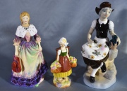 LADY CYNTHIA, DUTCH GIRL y CAMPESINA, tres figuras de porcelana policromada. La primera Paragon, inglesa. La segunda Roy