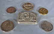 Conjunto de 6 medallas. Centro Naval, Constitución de Uruguay, Piedra Fundamental Escuelas 1909, Abolición Esclavitud Pu
