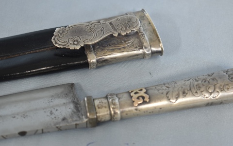 Cuchillo criollo platero D. Arce, hoja de acero Dufour. Largo: 36,5 cm. Hoja; 21,7 cm.