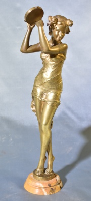 Bailarina de bronce dorado de J. D'Aste. Base de marmol averiada. 32 cm.