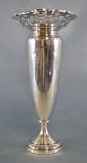 Violetero de plata inglesa 925 Sheffield 1926. Mappin & Webb, 220 g.