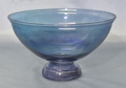 Frutera cristal azul italiano. Alto: 16 cm. Diámetro: 26 cm.