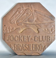 Placa de hierro del Jockey Club Brasileiro. 36 x 36 cm.