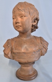 Busto de terracota de Anne Andeoud, escuela de Houdon. Alto: 42 cm.
