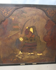 PANEL, pintado con diseño oriental. Mide: 128 x 133 cm.