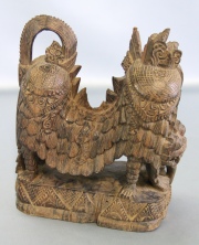 ANIMAL MITOLOGICO, talla oriental festiva, restaurada, faltantes. Alto: 20,5 cm. Prof., 17,5 cm.