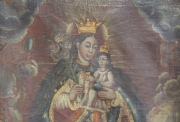 Virgen con Niño, Escuela Boliviana, S. XIX. óleo sobre tela, deterioros. Mide: 78 x 50 cm.