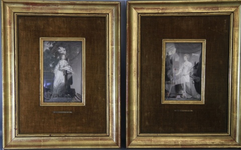 Retratos de Damas, par de grabados ingleses tomados de pinturas de Reynolds Miden: 15 x 9,5 cm.