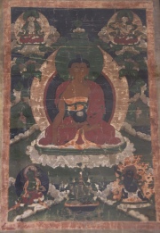 Tanka Tibetana, Buda entronizado. Deterioros. Mide: 50 x 32 cm.