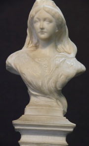 JOSEPHINE VON HOHENZOLLERN - PRINZESSIN VON BADEN, escultura de mármol de A. Stehle. Desperfectos. 38 cm.